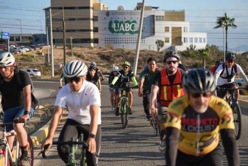 UABC fomenta nuevas alternativas de movilidad con feria y rodada ciclista